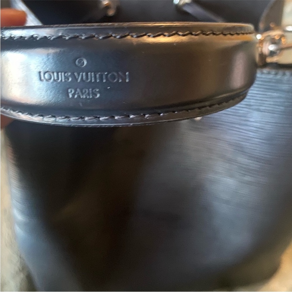 Louis Vuitton epi Noe bucket noir no strap just the top handle final sale - Picture 6 of 15